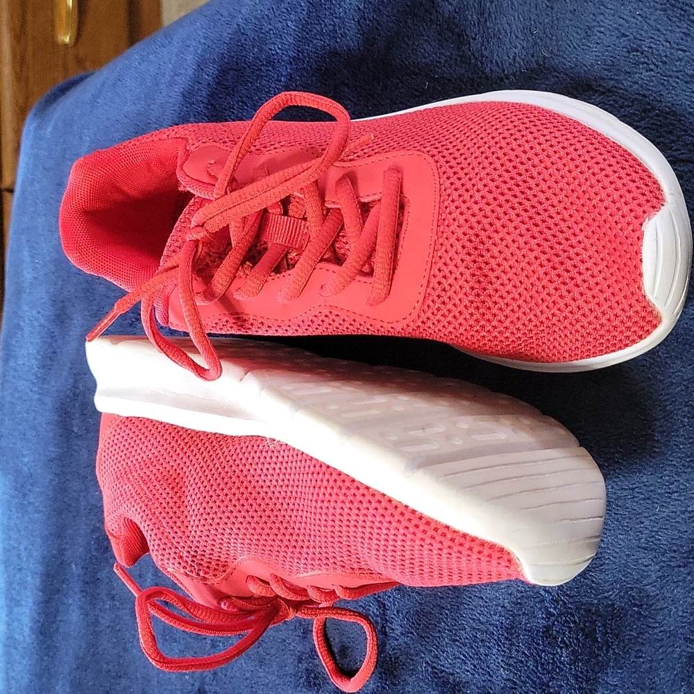 Womens Red Athletic Shoes Size 40 UK or Size 8.5 US - Picture 2 of 4